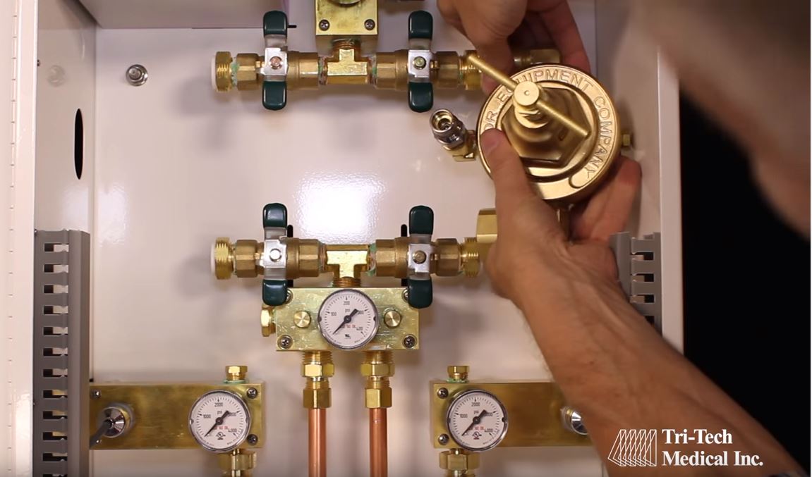VIDEOCLIP: Medical Gas Manifold Features Benefits by Tri-Tech Medical